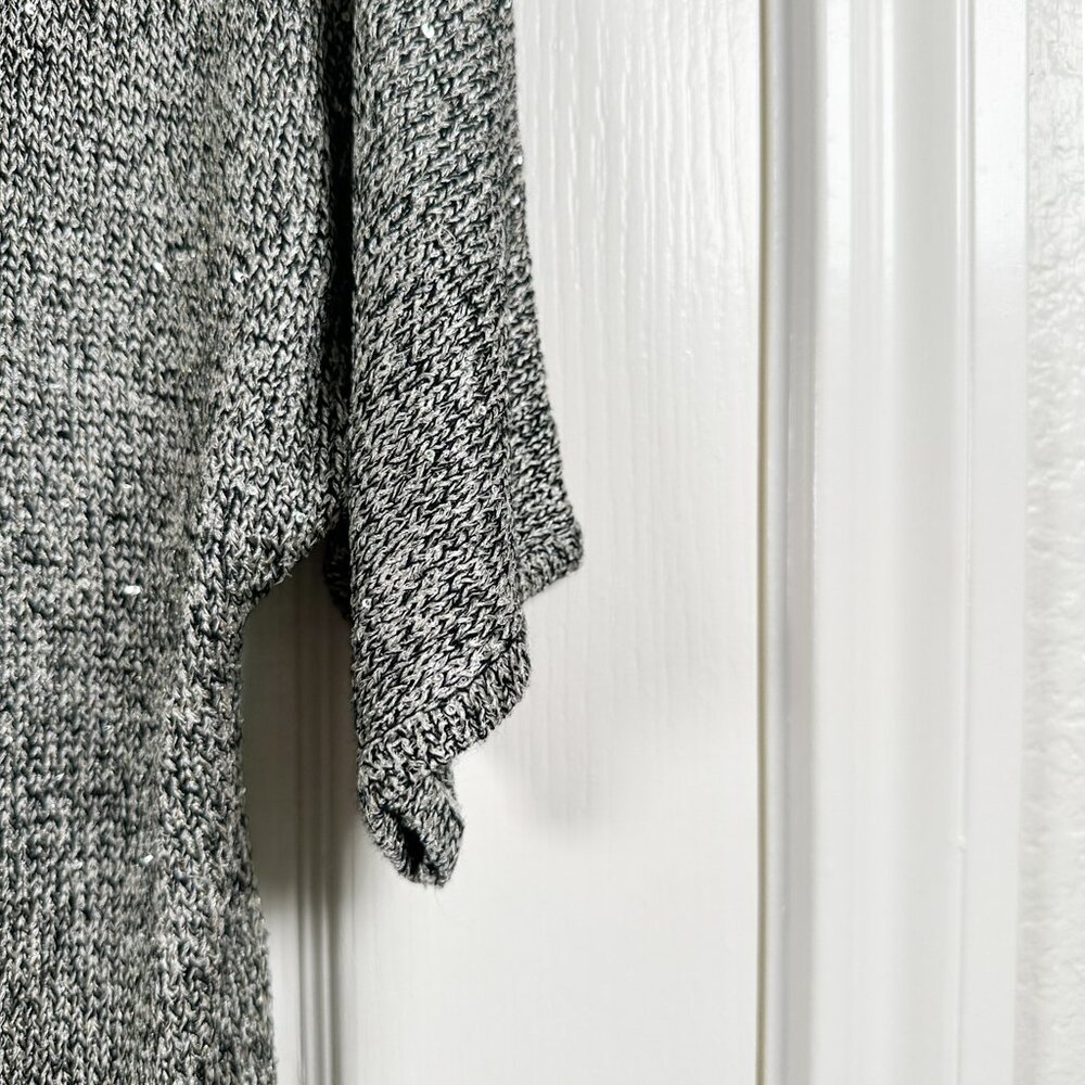 Chico’s Silver Sequin Knit Sweater Top Short Sleeve Party Holiday Women’s 0 XS/S - Picture 4 of 7